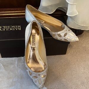 Badgley Mischka Silver Embellished Heels Sunny IVRSAT size 5